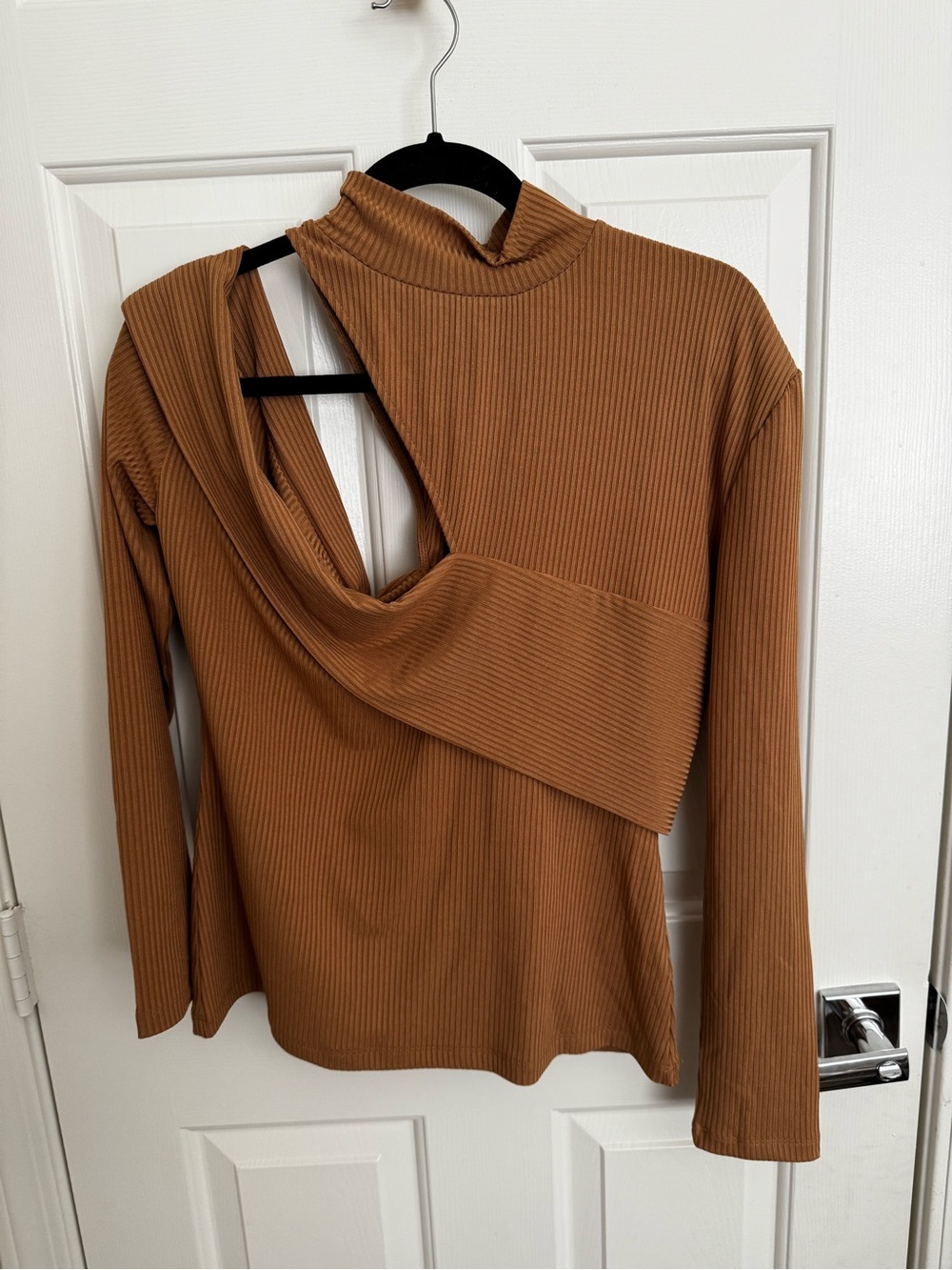 Lea & Viola Ribbed Long-Sleeve Top with Asymmetric Cutout in Camel Brown